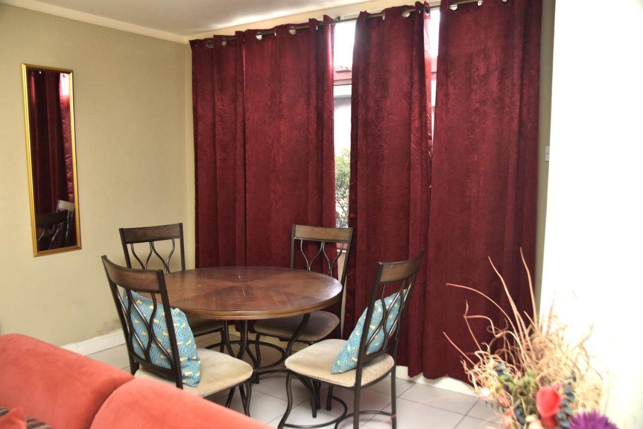 The President Room 5 Minutes To Devon House 4 Waterloo Avenue Kingston Eksteriør billede