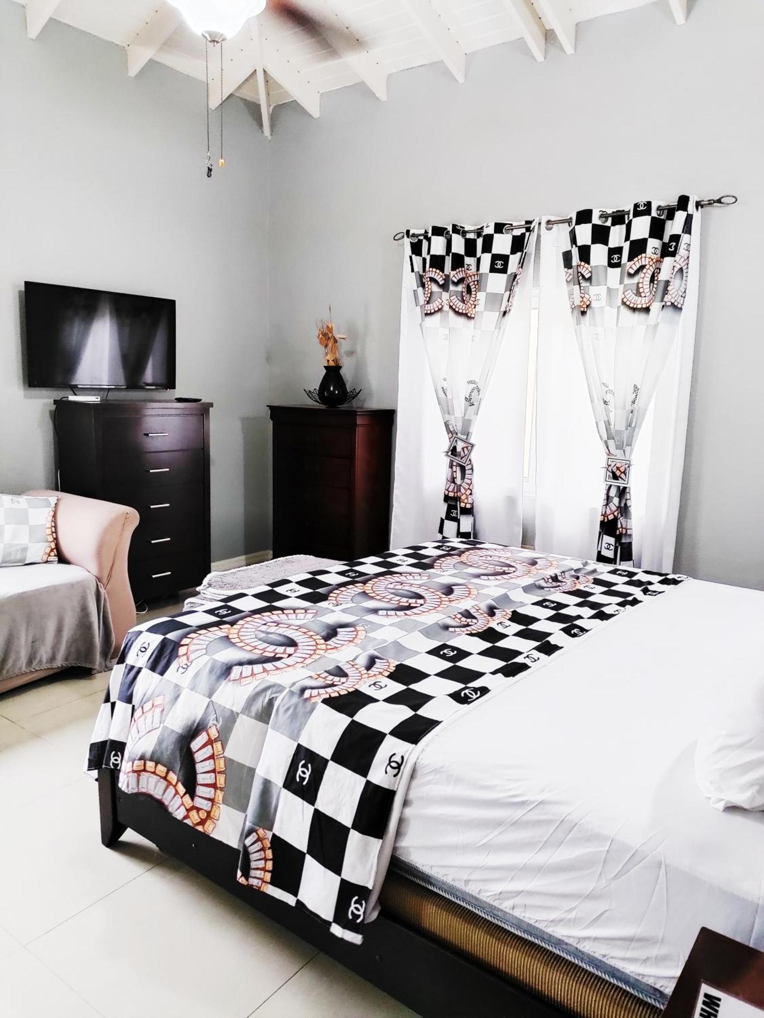 The President Room 5 Minutes To Devon House 4 Waterloo Avenue Kingston Eksteriør billede